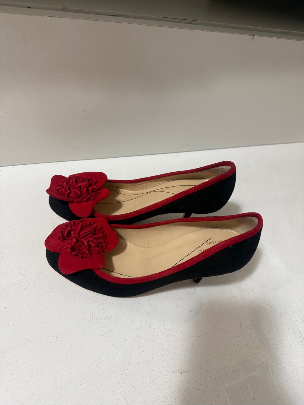 Kate Spade Black Suede Pumps with Red Trim and Floral Accent.Made in Italy - Picture 4 of 15